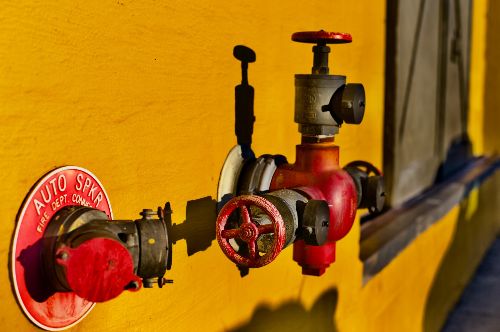 red and gray hydrant gate valve